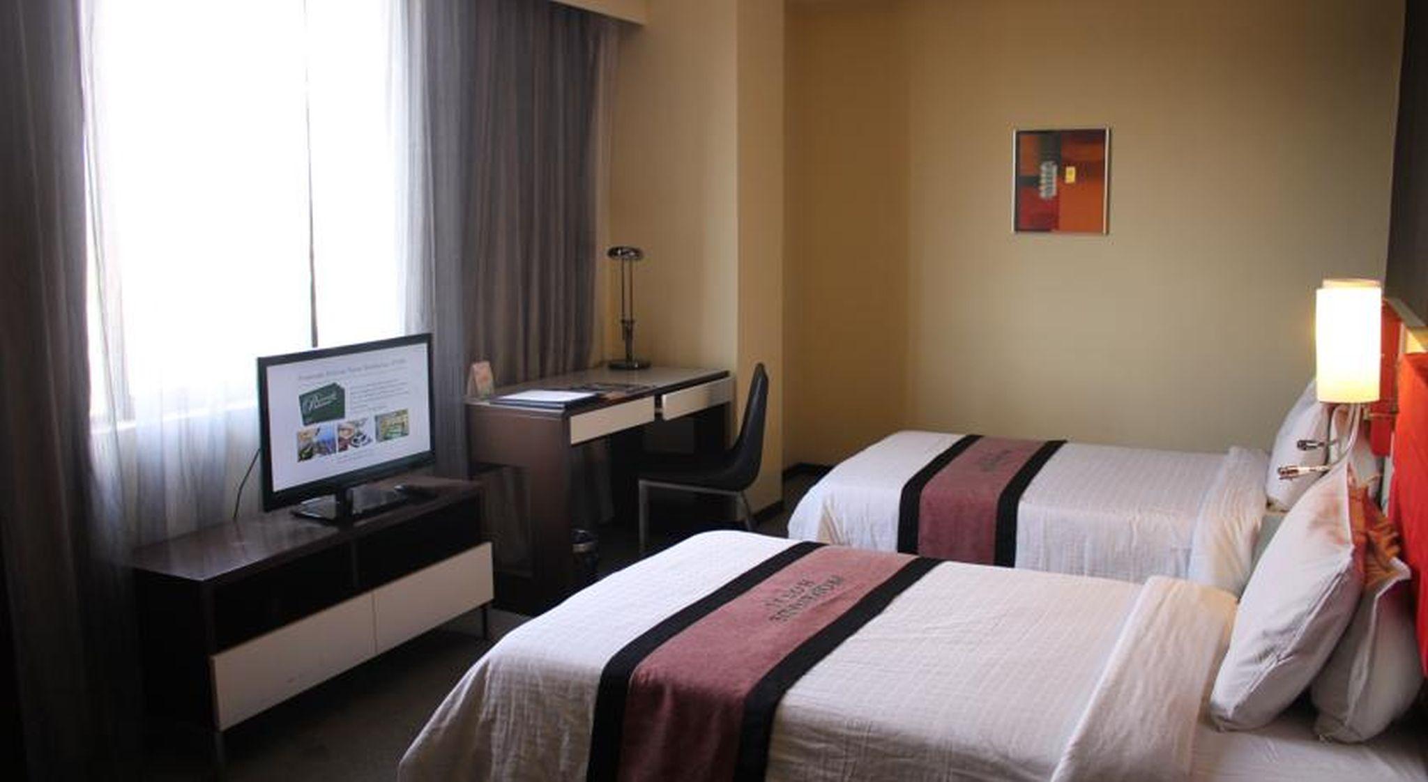 Borneo Royale Hotel Тавау Екстериор снимка