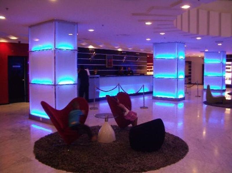 Borneo Royale Hotel Тавау Екстериор снимка