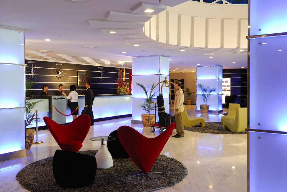 Borneo Royale Hotel Тавау Екстериор снимка