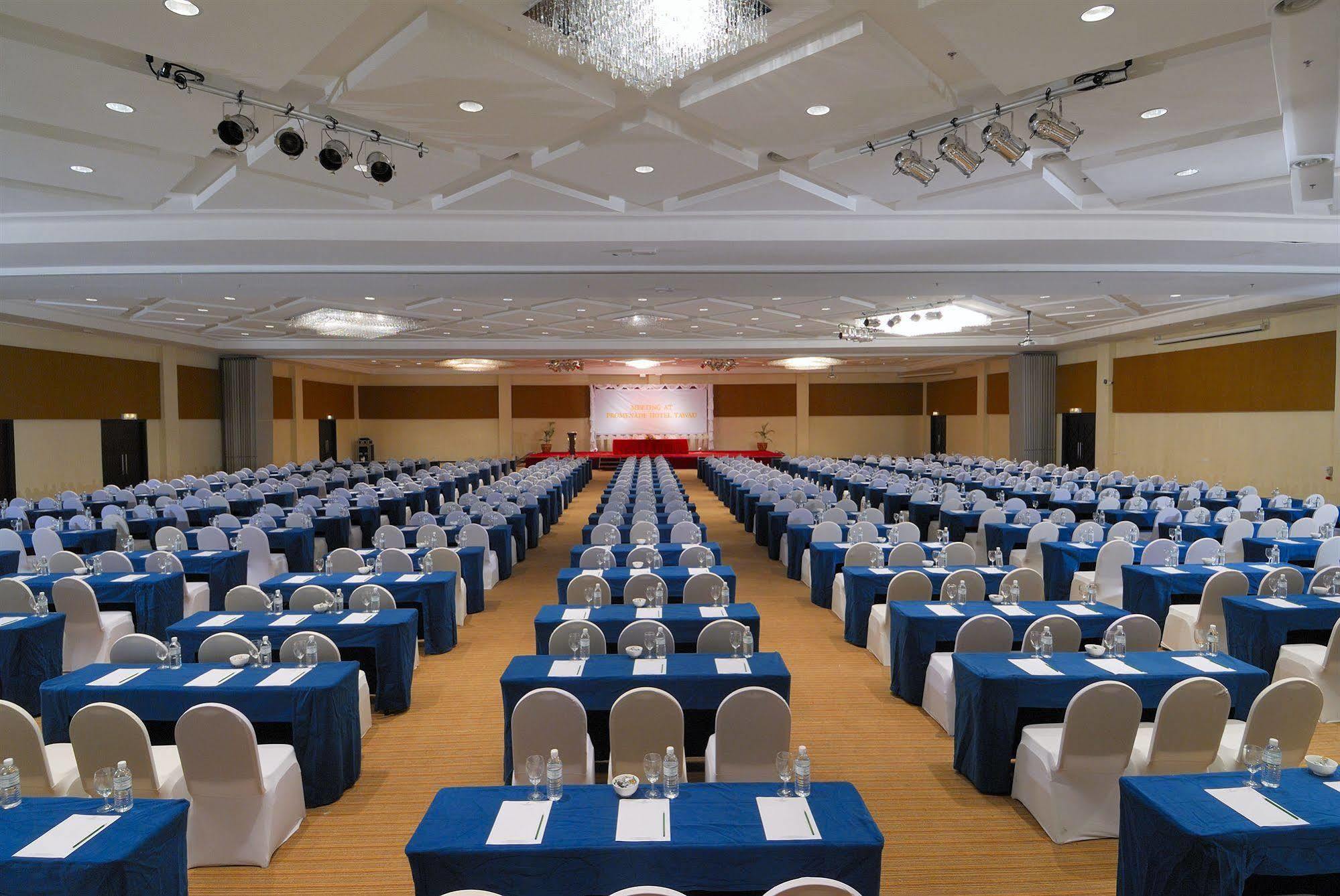 Borneo Royale Hotel Тавау Екстериор снимка