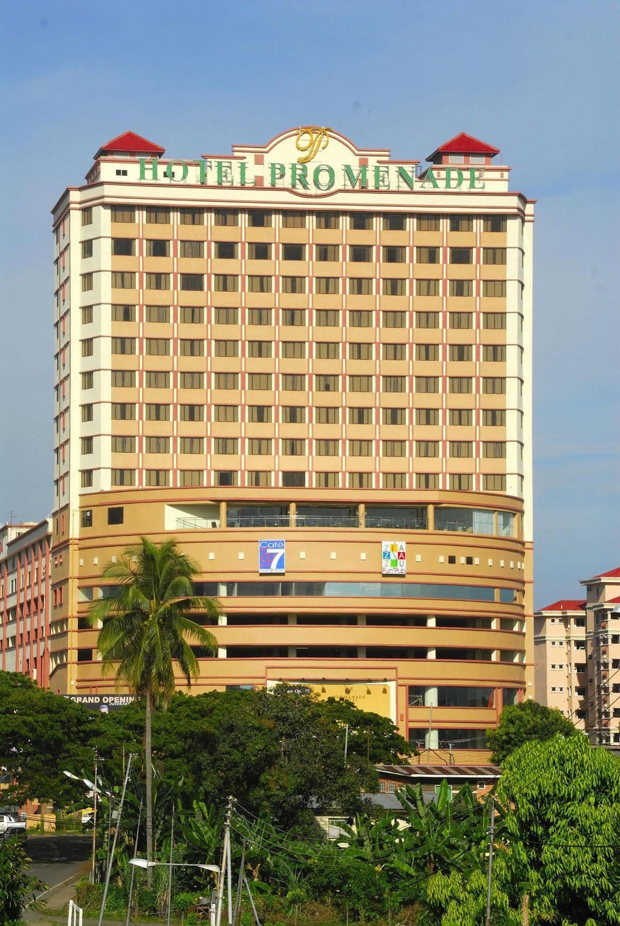 Borneo Royale Hotel Тавау Екстериор снимка
